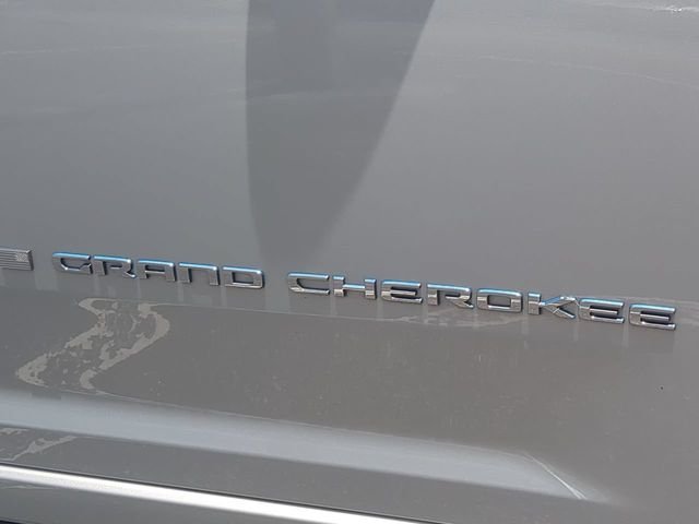 Certified Used 2024 Silver Jeep Overland 4xe image 13