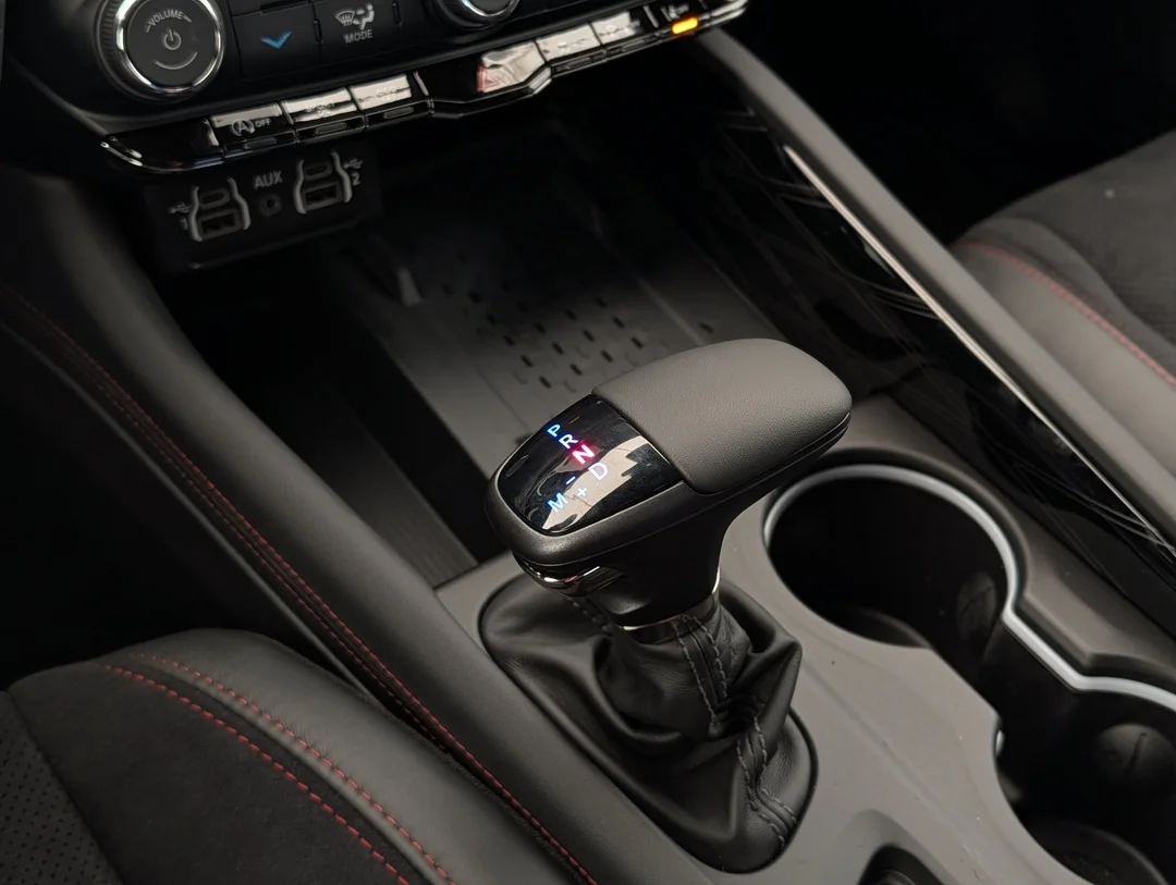 New 2026 White Dodge GT Plus - - AWD - 3.6L Pentastar V6 - 2nd Row Captain Chairs & More! image 21
