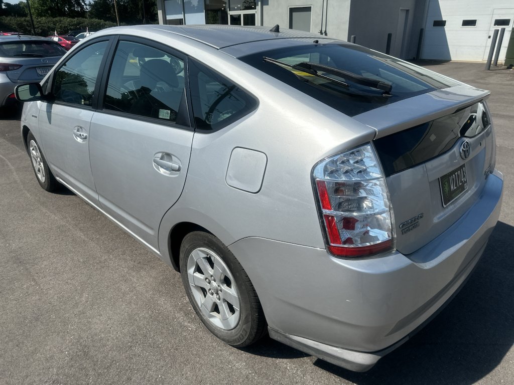 Used 2008 Classic Silver Metallic Toyota  image 3