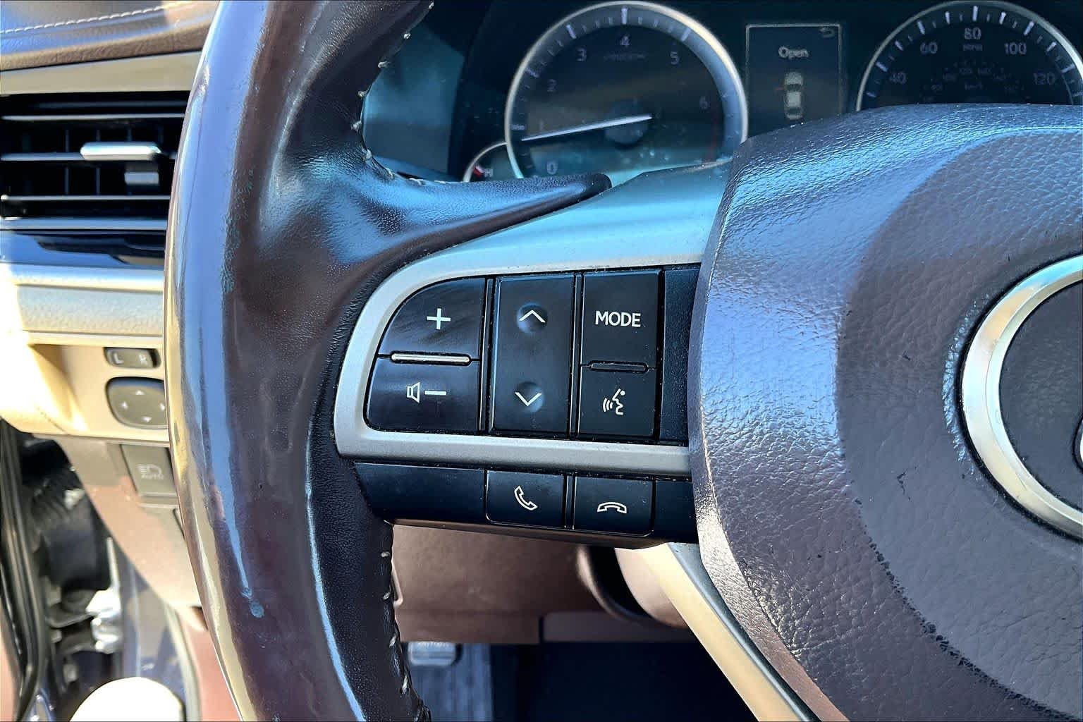 Used 2018 Nightfall Mica Lexus  image 21