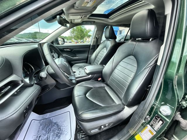 Used 2024 Cypress Toyota XLE image 15