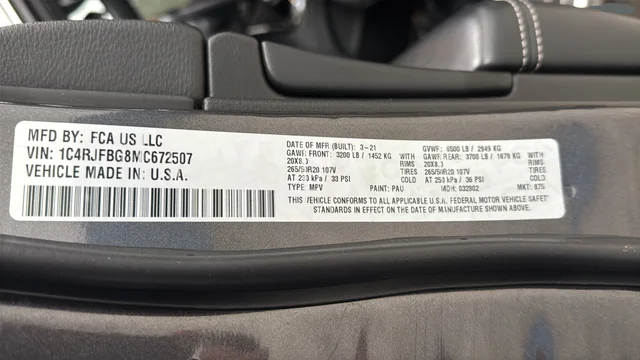 Used 2021 Crystal Metallic Jeep Limited image 38