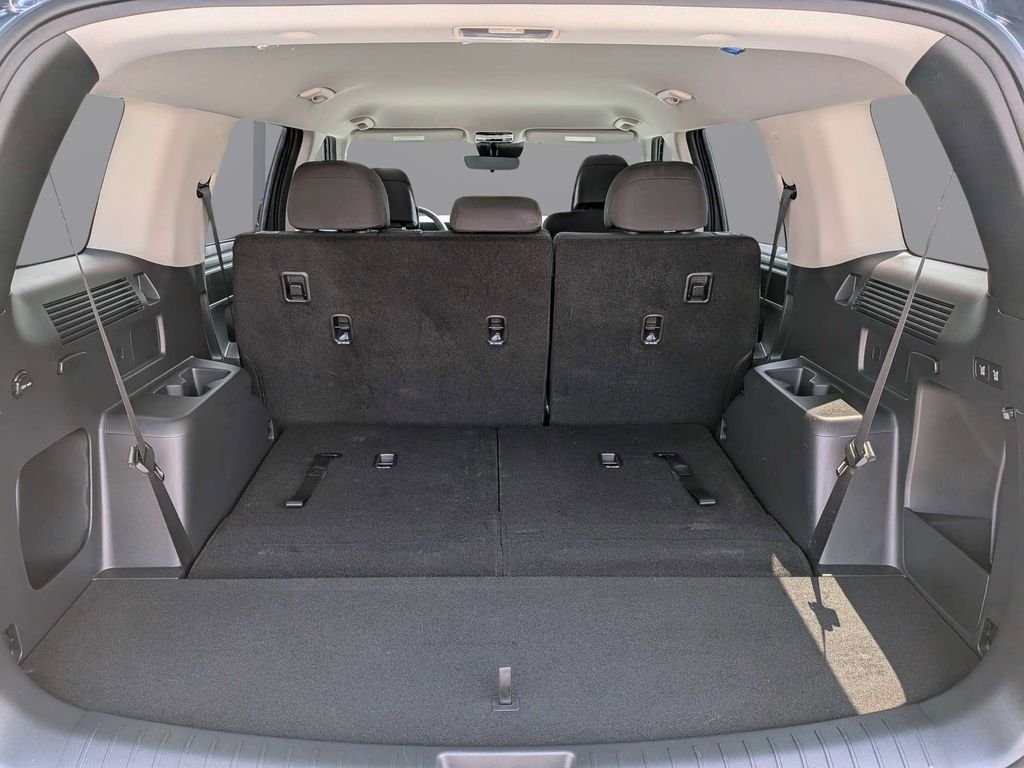 Used 2025 Gray Hyundai SE image 13