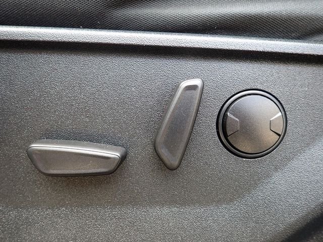 Used 2022 Silver Ford XLT image 21