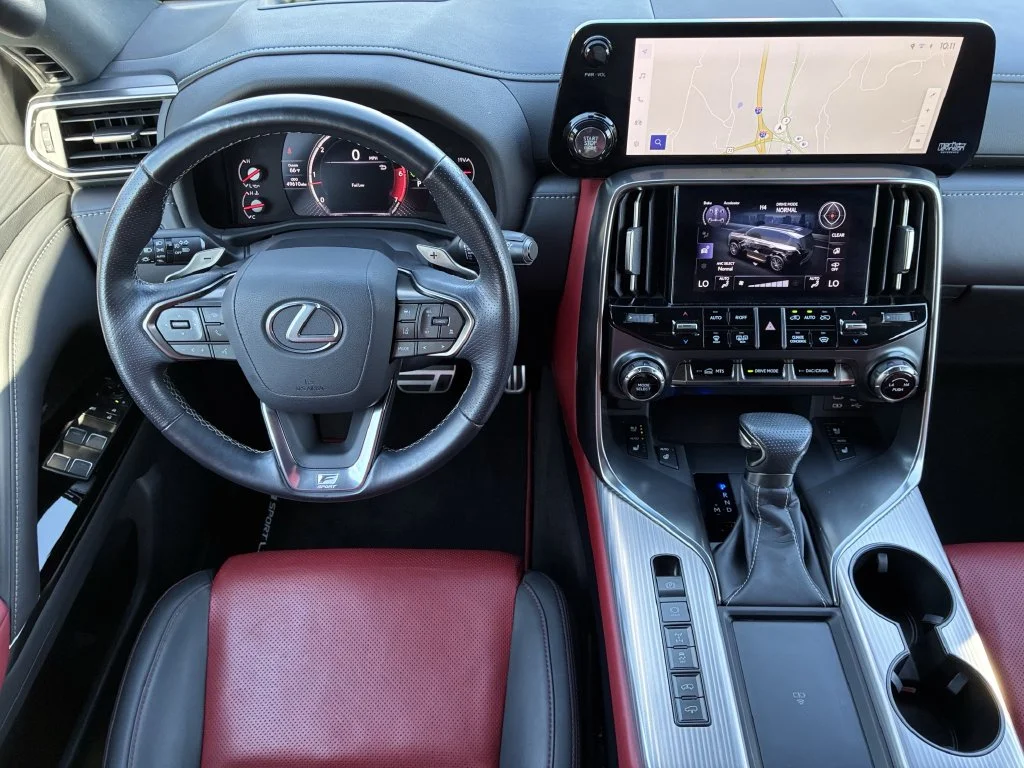 Used 2024  Lexus 600 F SPORT image 3