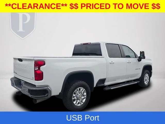 Used 2024 White Chevrolet LT image 7