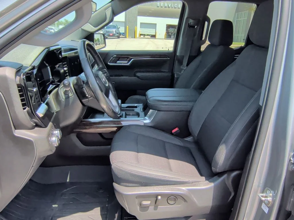 Used 2023 Sterling GMC Elevation image 12