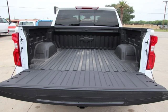 New 2026 Summit White Chevrolet LT Trail Boss image 10