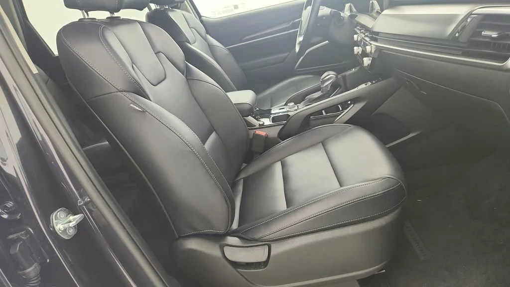 Used 2025 Gray Kia S image 32