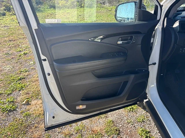 Used 2019 White Honda RTL-E image 12