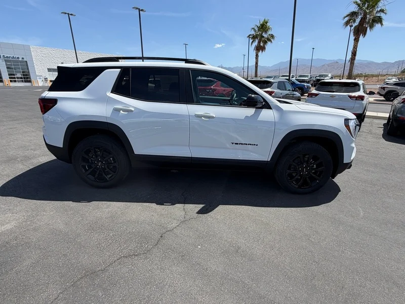 New 2026 Summit White GMC Elevation image 2
