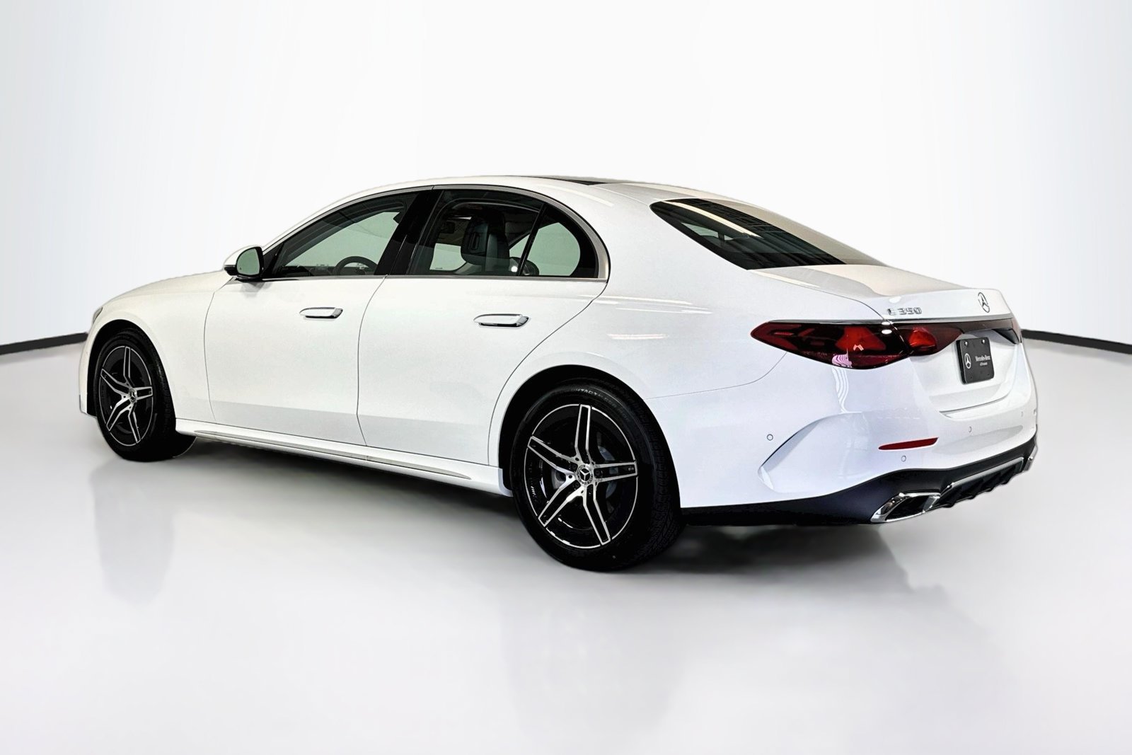 New 2026 Polar White Mercedes-Benz E 350 image 7