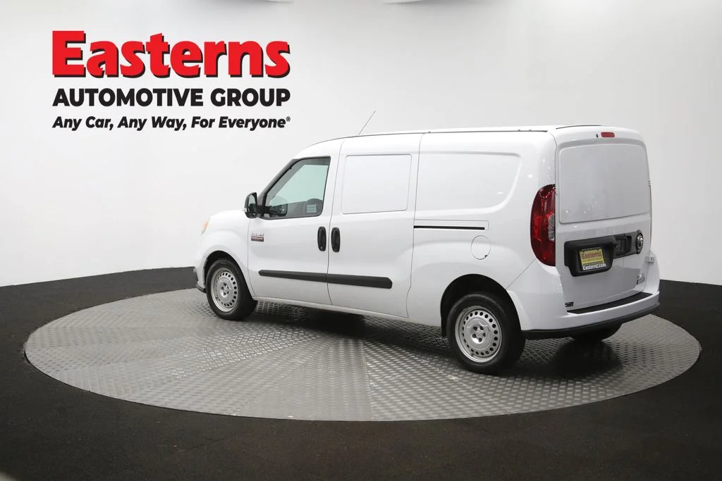 Used 2022 White Ram Base image 61