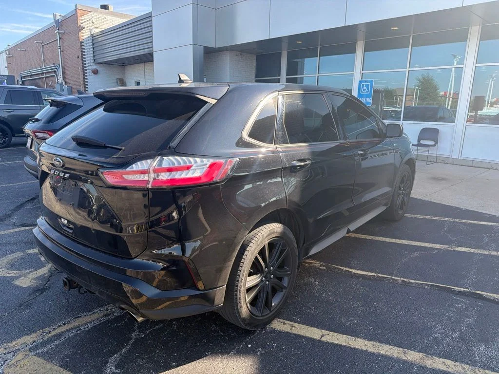 Used 2021 Black Ford ST Line image 4