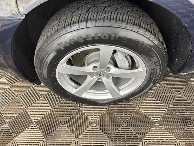 Used 2020  Porsche Base image 28