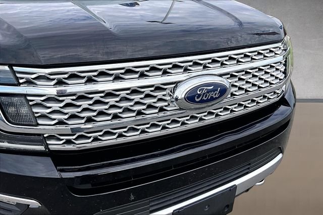 Used 2019 Black Ford Platinum image 27