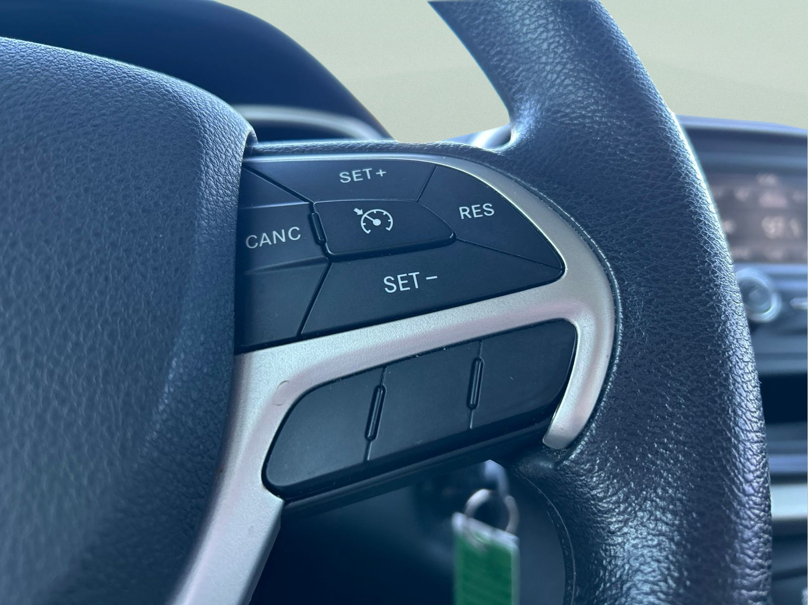 Used 2015 White Jeep Sport image 15