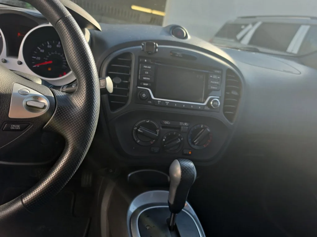 Used 2017 Black Nissan S image 13