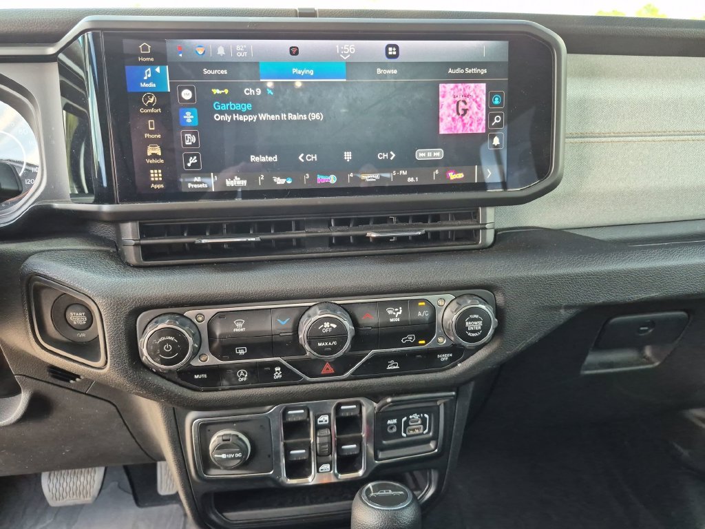 Used 2024 White Jeep Nighthawk image 33