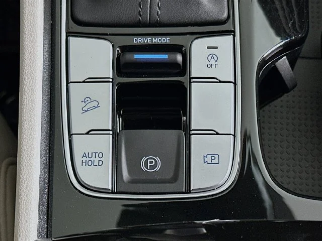 New 2026 Hyundai TUCSON SEL