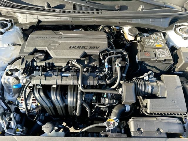 Certified Used 2026 Snow White Pearl Kia LXS image 28