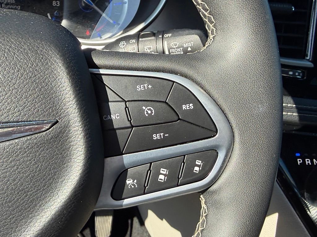 Used 2023 Silver Chrysler Touring L image 30