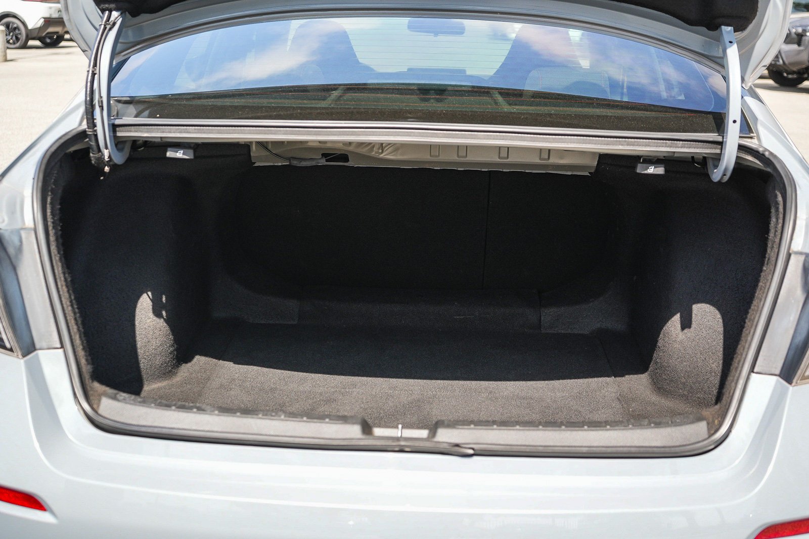 Used 2023 SONIC GRAY PRL Honda 4DR MT image 26