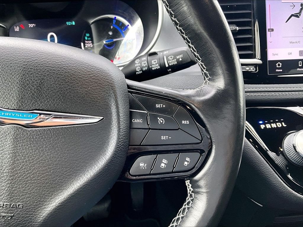 Used 2021 White Chrysler Touring image 24