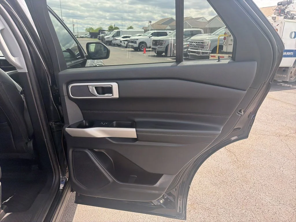 Used 2022 Black Ford XLT image 45