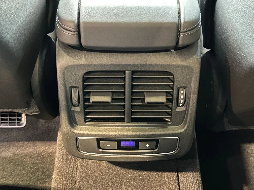 2023 Audi e-tron GT Premium Plus - Photo 32
