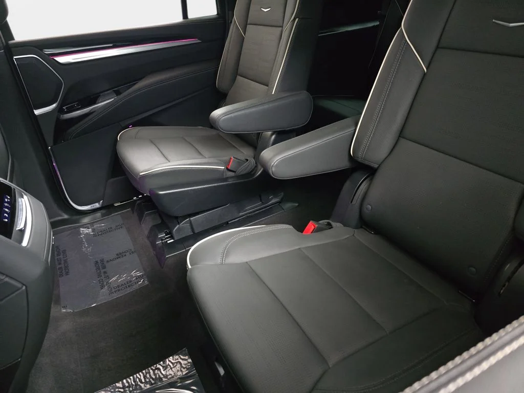 Used 2025 Black Cadillac Sport image 18