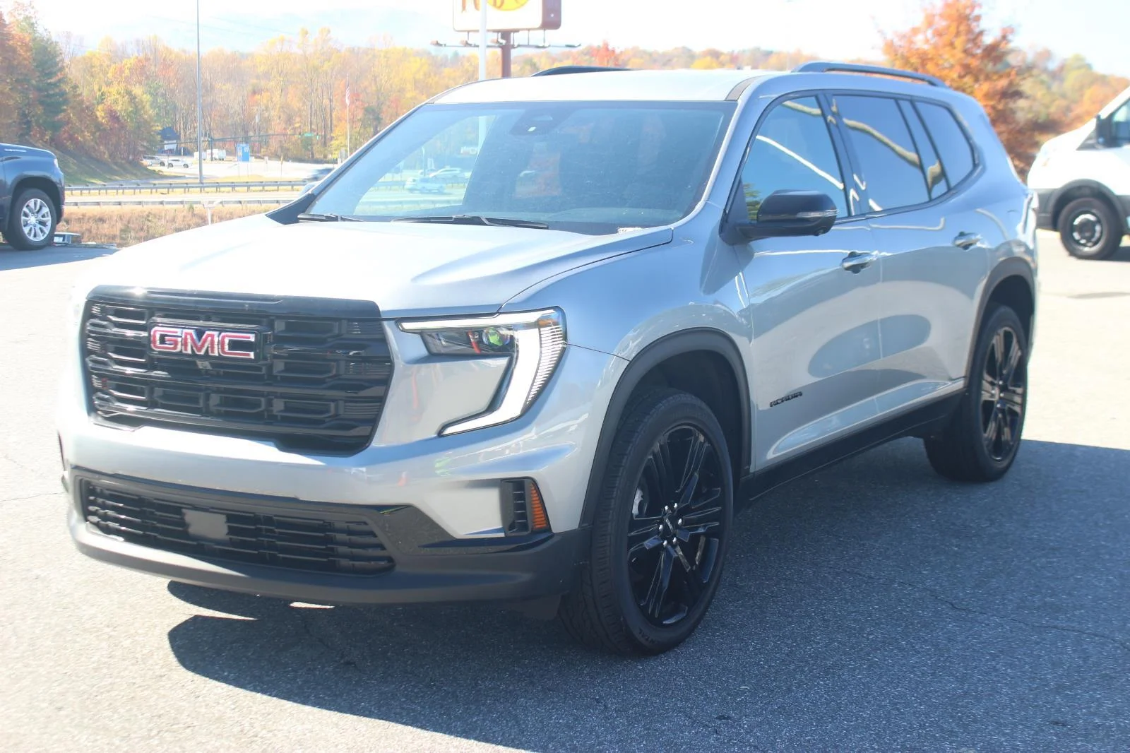 New 2025 Sterling Metallic GMC Elevation image 3