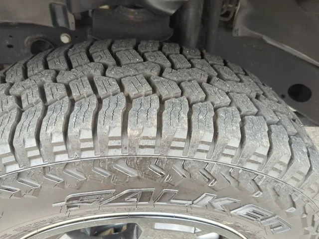 Used 2020 Orange Jeep Sport S image 11