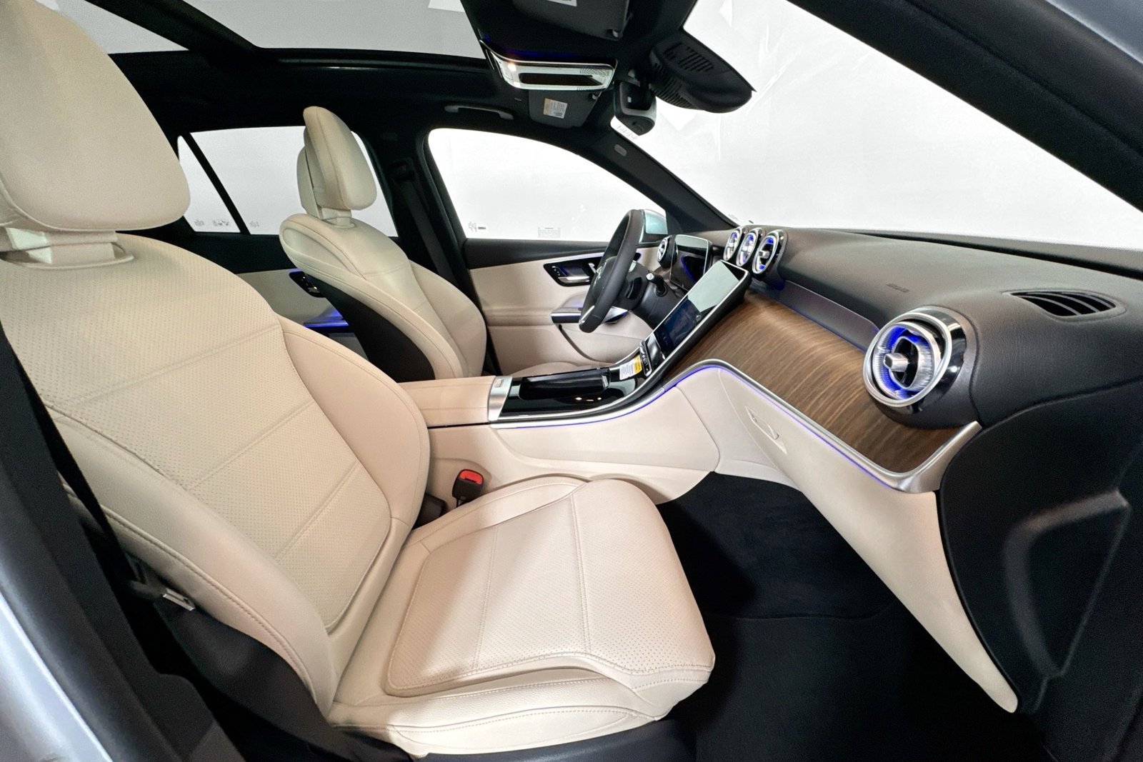 New 2026 Cirrus Silver Metallic Mercedes-Benz GLC 300 image 26