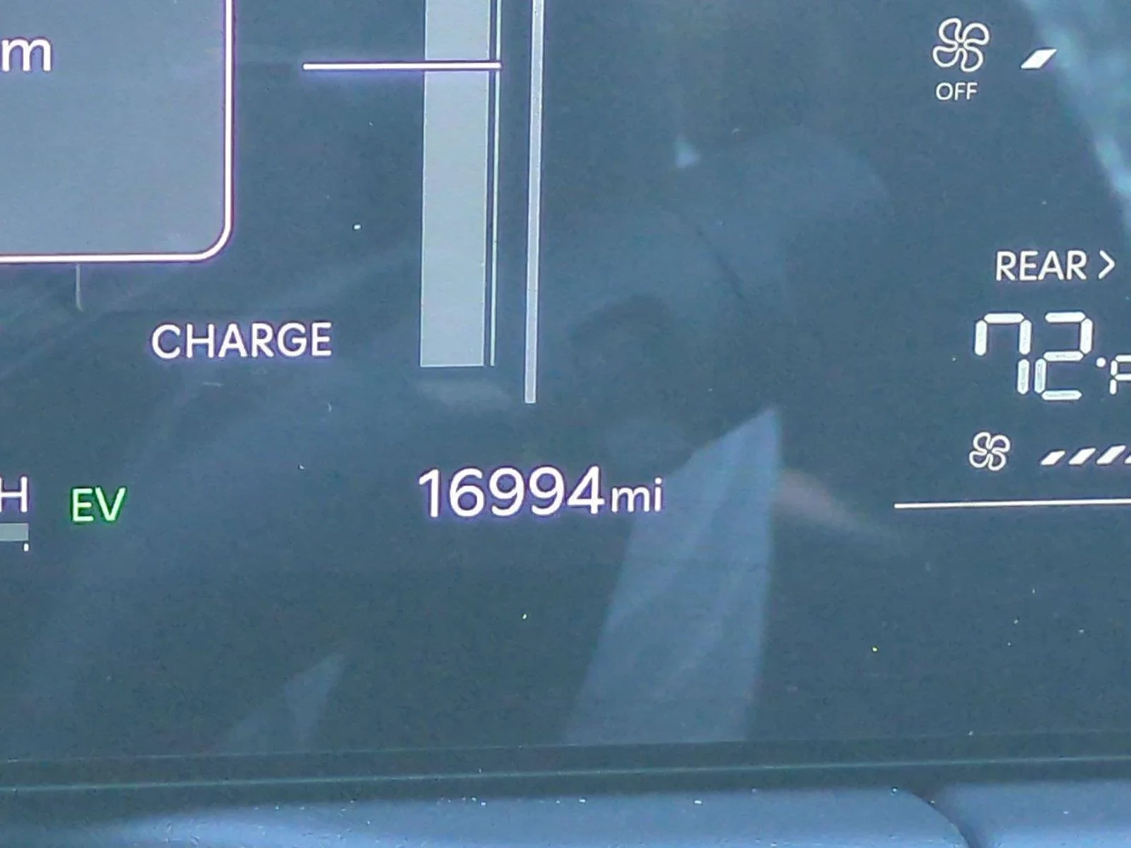 Used 2027 EBONY BLACK KIA  image 22