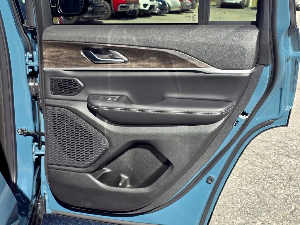 New 2027 Blue Jeep Limited image 38