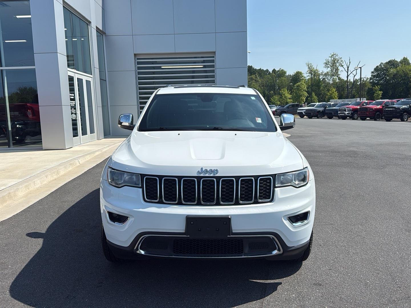 Used 2022 Bright White Clearcoat Jeep Limited image 2