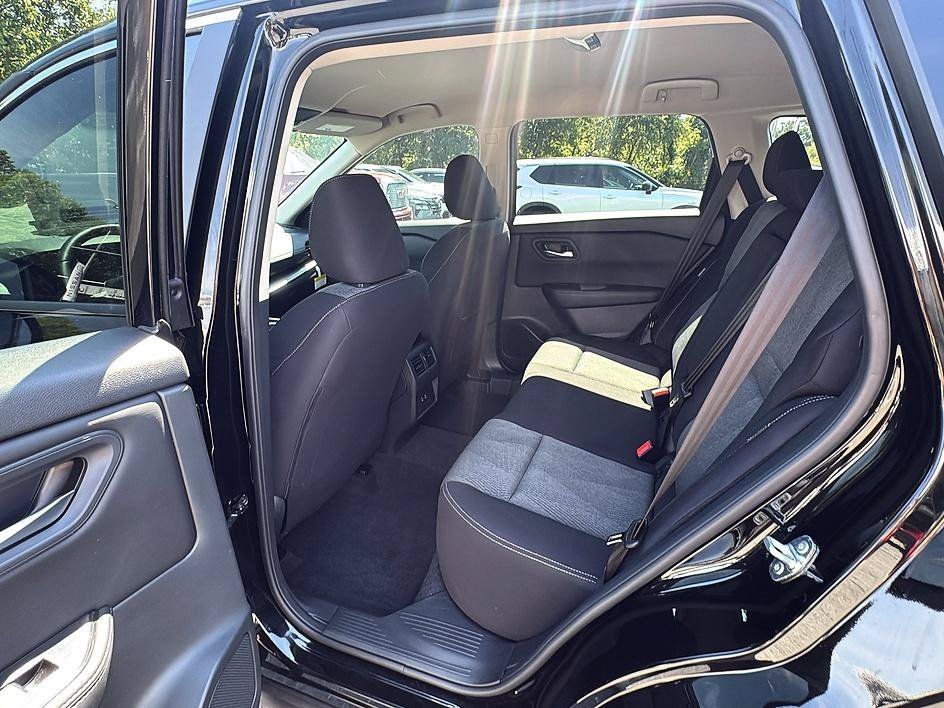 Used 2026 Super Black Nissan SV image 23