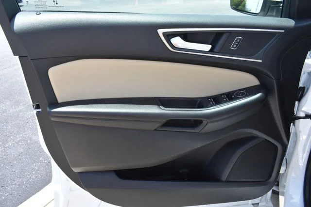 Used 2024 White Ford SEL image 9