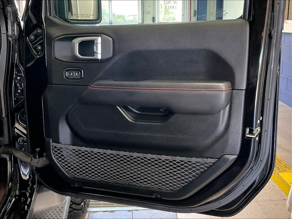 Used 2019 Black Jeep Unlimited Rubicon image 12