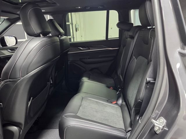 New 2026 Baltic Gray Metallic Clear-Coat Exterior Paint Jeep Altitude image 6