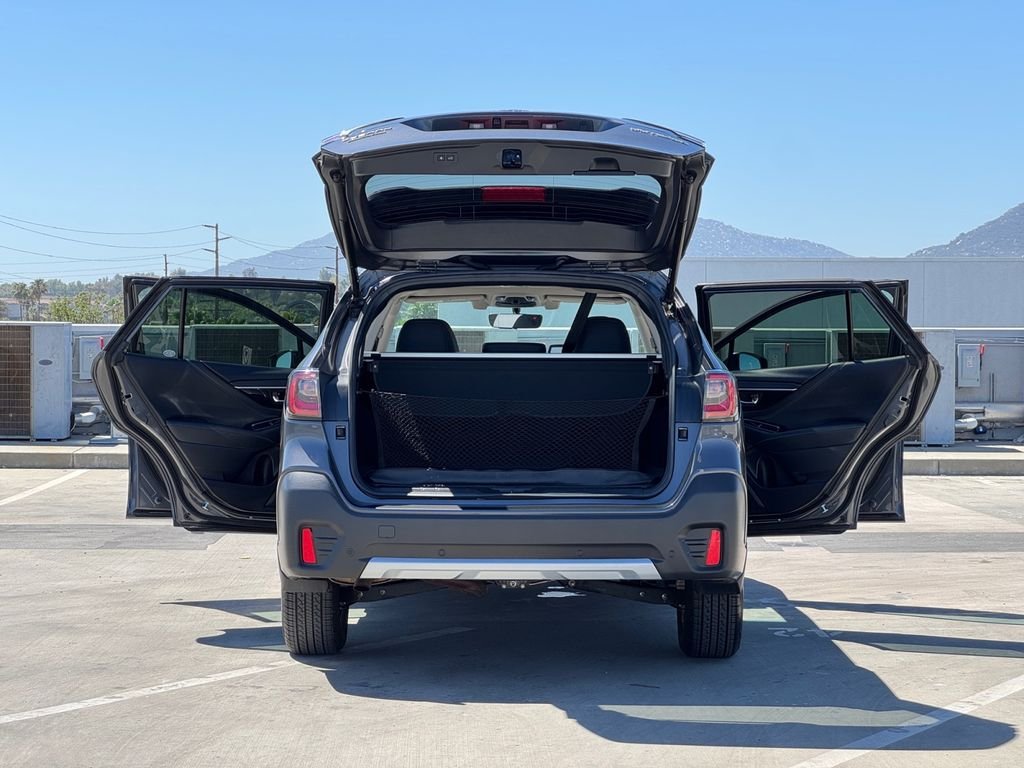 Used 2020 Gray Metallic Subaru Limited image 27