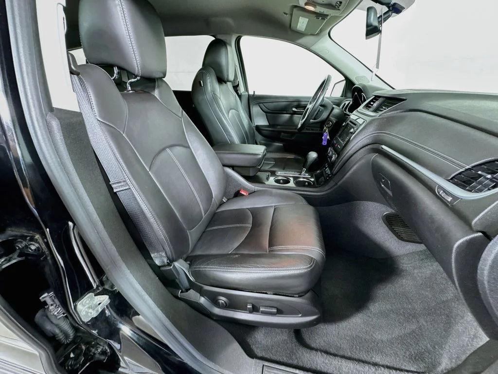 Used 2016 Black Chevrolet 2LT image 35