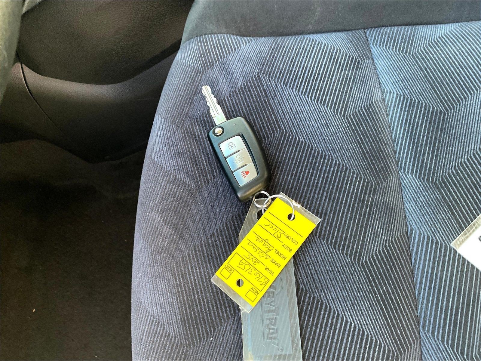 Used 2015 Silver Nissan S image 36