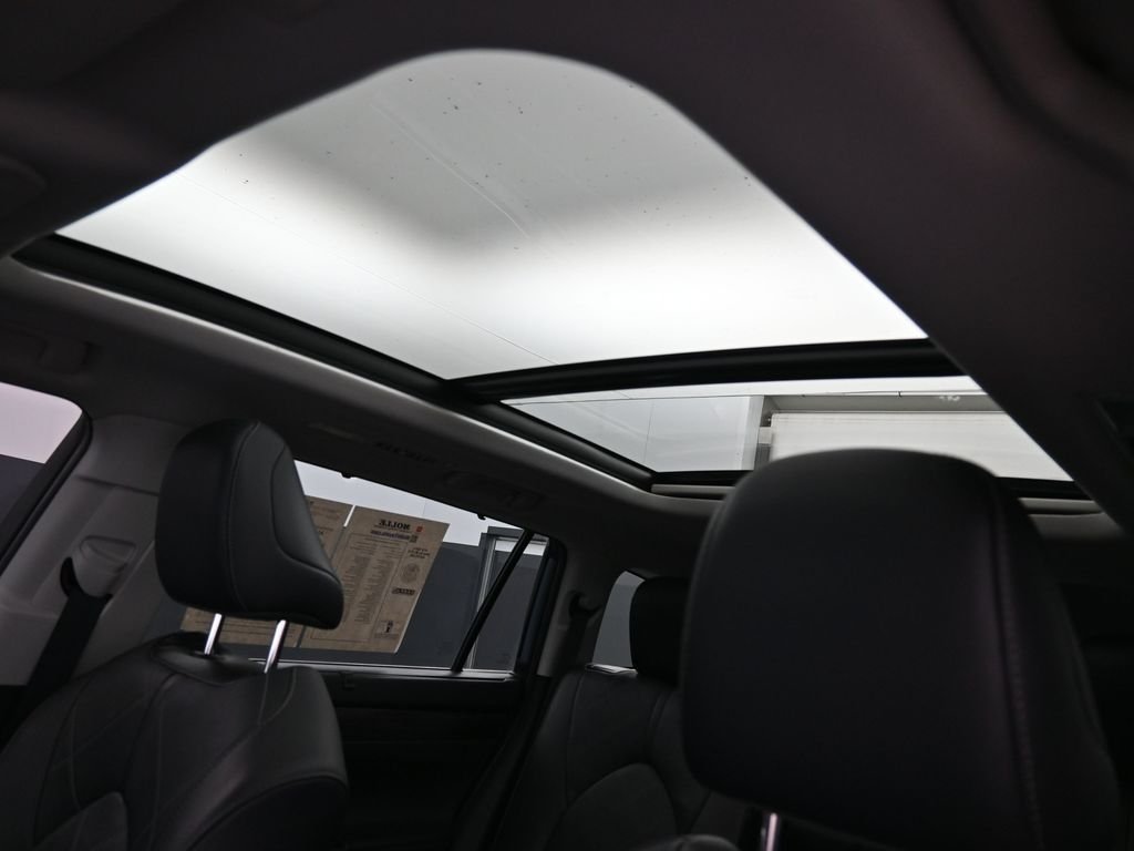 Used 2020  Toyota Platinum image 27