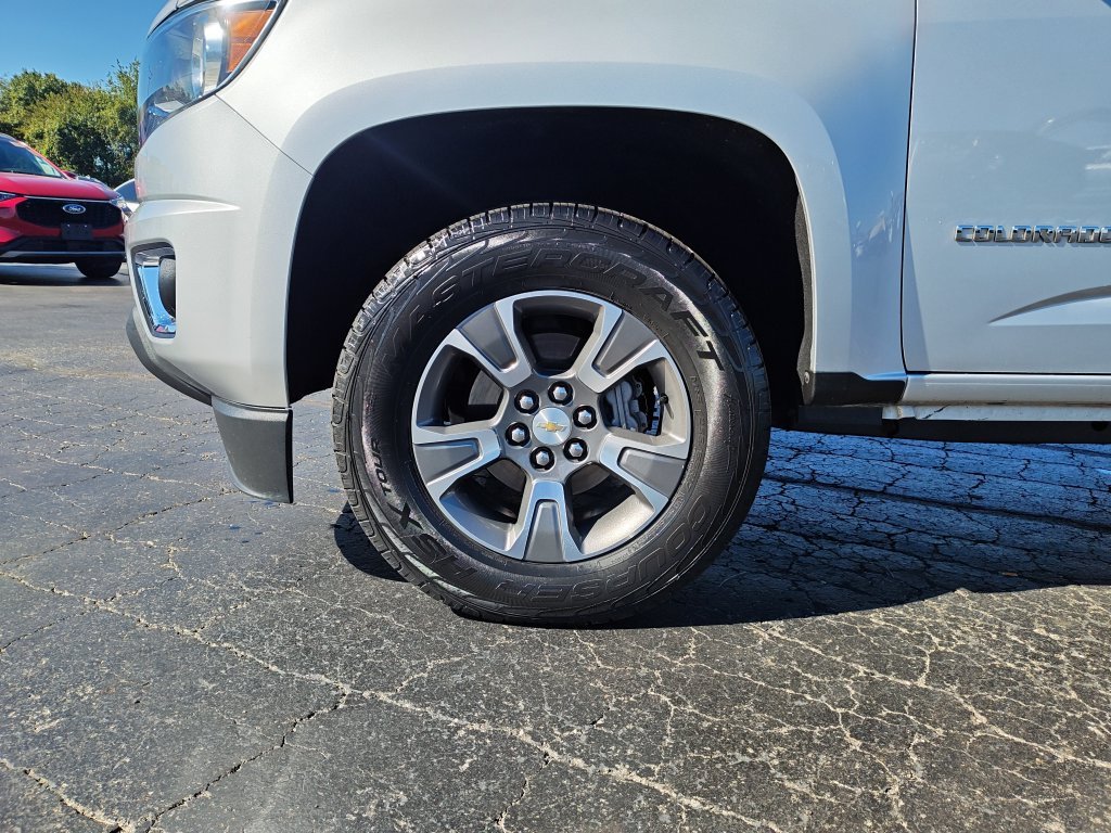 Used 2016 Silver Chevrolet Z71 image 10