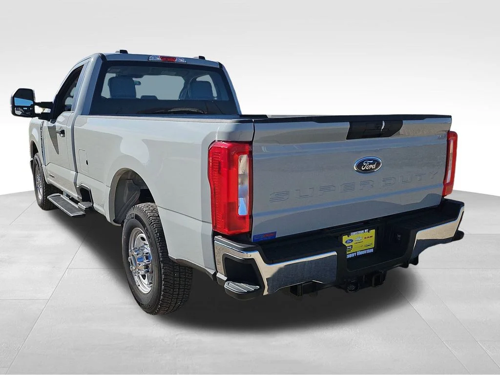 2025 Ford F-350 Super Duty XL - Photo 15