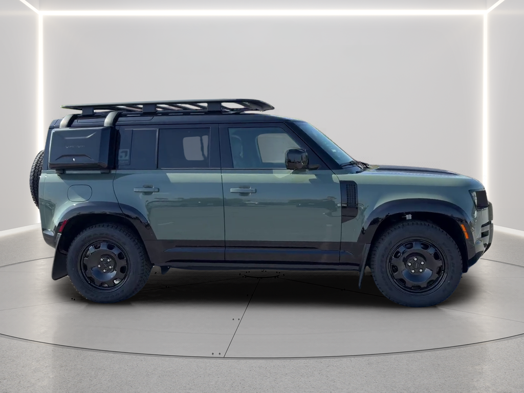 New 2026 Keswick Green Land Rover  image 4