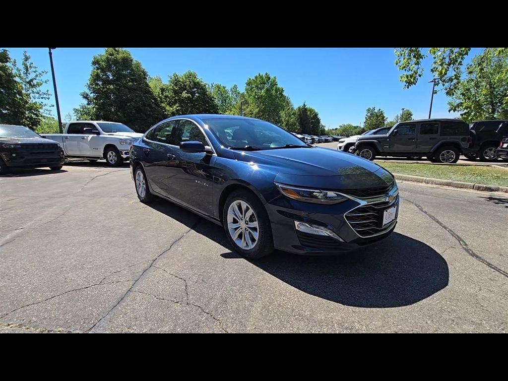 Used 2022 Chevrolet Malibu 1LT with VIN 1G1ZD5ST5NF128912 for sale in Brookfield, WI