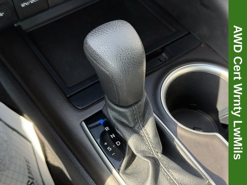 Certified Used 2022 White Toyota LE image 27
